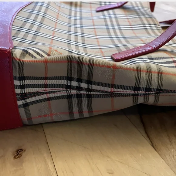 Vintage Burberrys Nova Check Tote Red Leather Trim - Picture 8 of 11